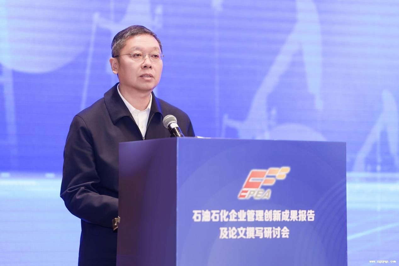 ʯ��ʯ����ҵ�������³ɹ����漰����׫д���ֻ��ں���Բ������