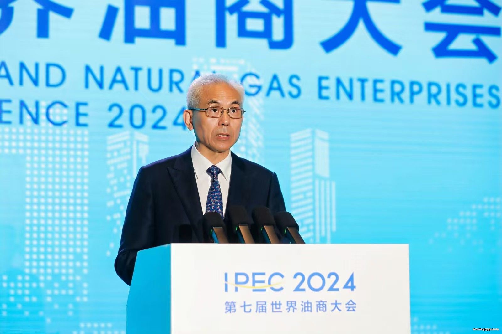 ������������ȫ�����ϵ ����������ҵ��ɫ��չ��ʱ��