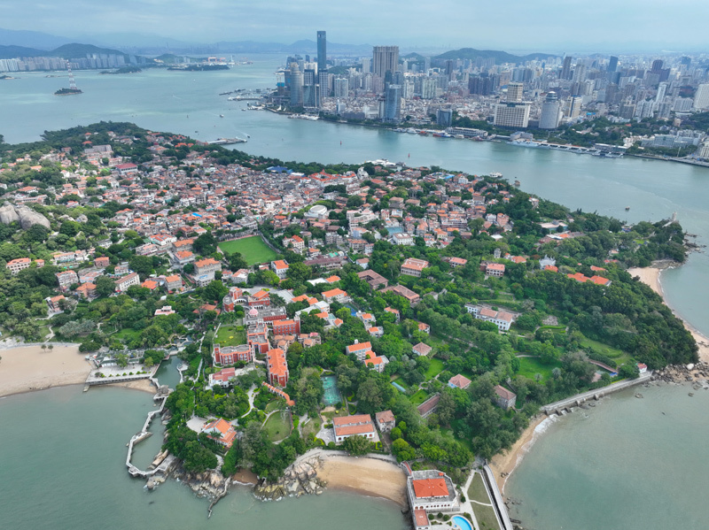 ϰ��ƽͬ־�쵼���ơ�1985�ꡪ2000�����ž�����ᷢչս�ԡ���ʾ¼