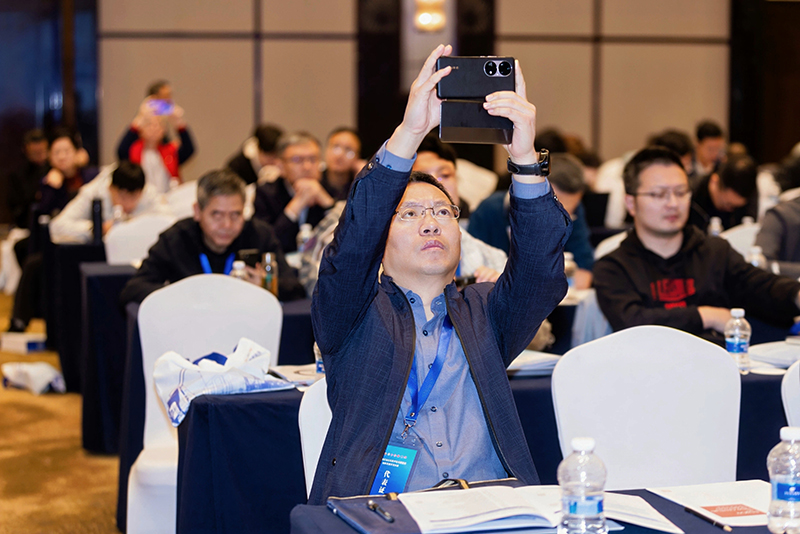 ���߽�ʯ��ʯ�����ֻ������ܻ����·�չ��������ں��ݾ���