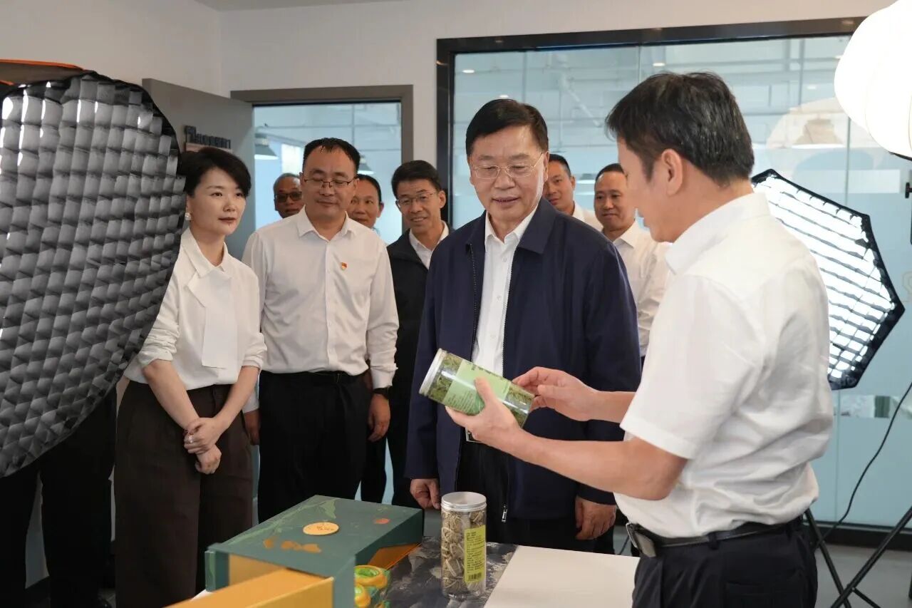 �й������ܾ��������µ�����Ƭ������