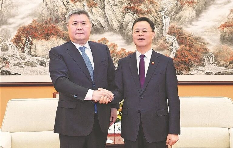 �й�ʯ���ܾ������Ļ������������Ȼ���ɷݹ�˾�ܲ�