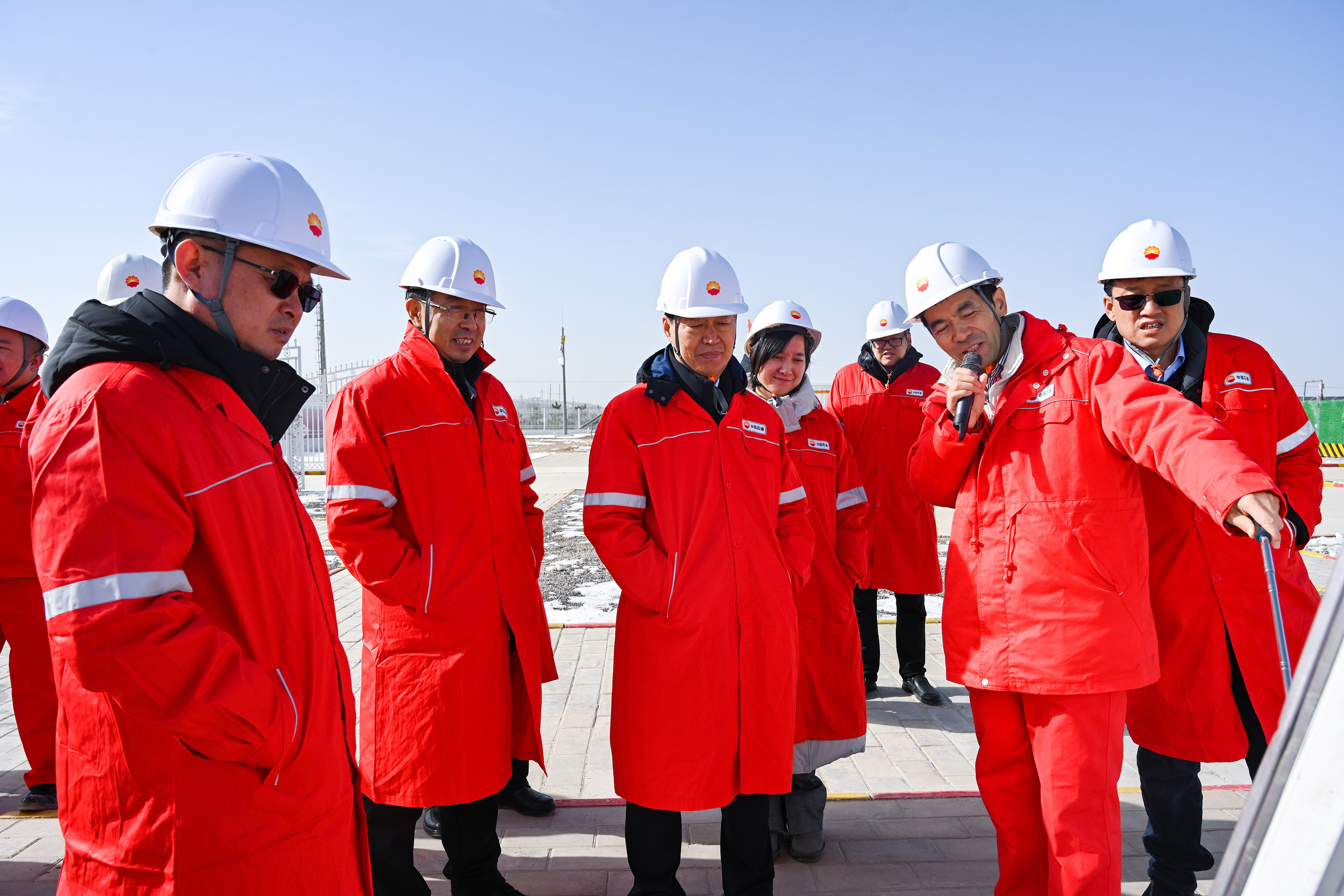 ʯ����Эרְ���᳤�����󸰸��ࡢ������չ�߷õ���